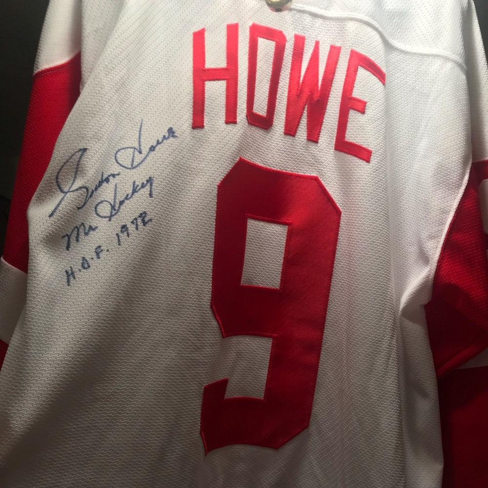 Autographed Geordie Howe jersey